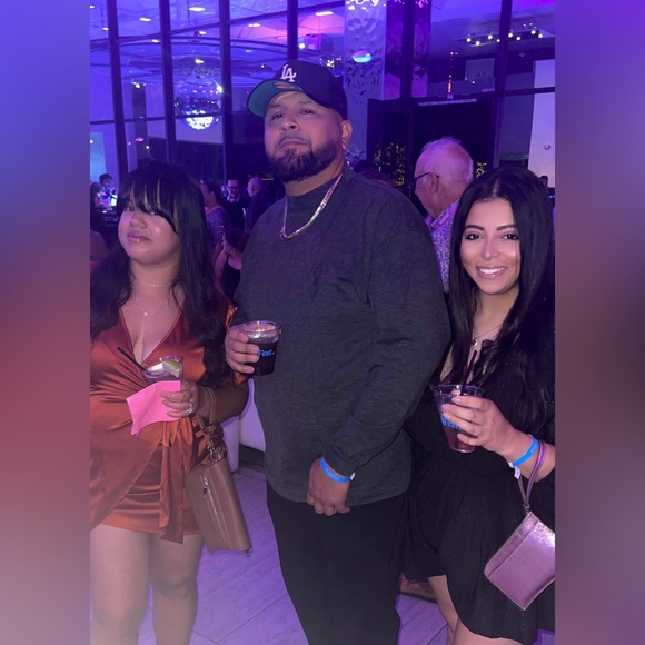 ✨@WHOA_MAMAGLOW IS LIVE✨ - Picture 8 of 16